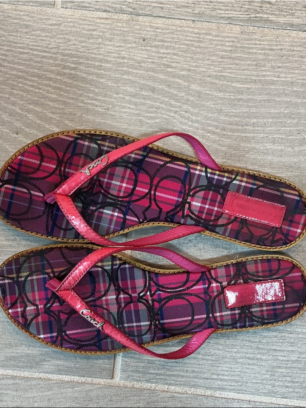 Coach Devlynn Pink Plaid Thong Sandals with Signature Logo Sz 9B - Picture 2 of 4